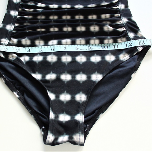 Niptuck Tummy Control Multi Cup Ruched Twist Front Size 6 Black Swimsuit - Picture 9 of 14